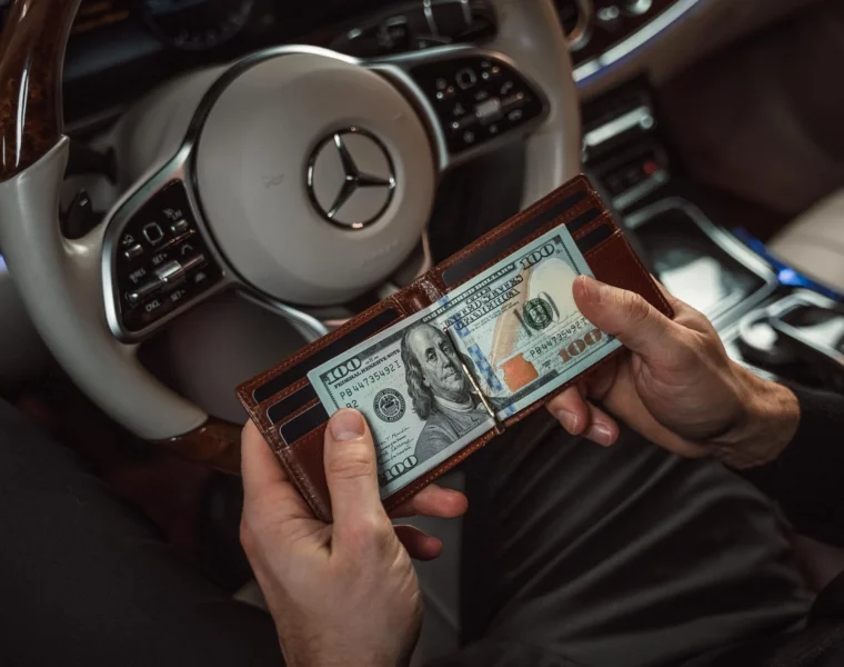 Are money clips still in fashion?