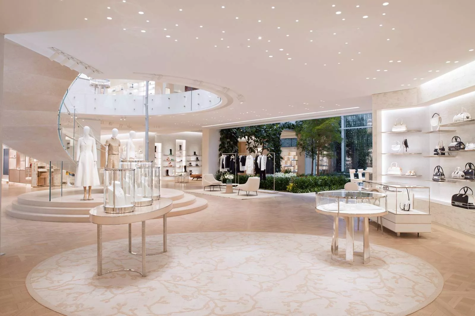 dior boutique in poland