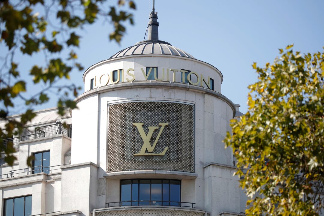 LVMH moves its assets to Paris