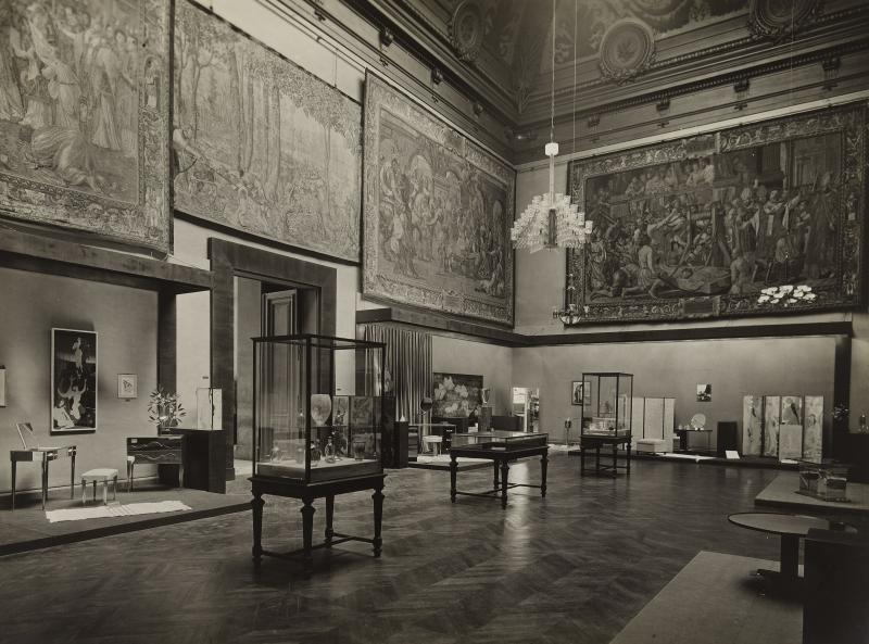 paris fashion museum interior