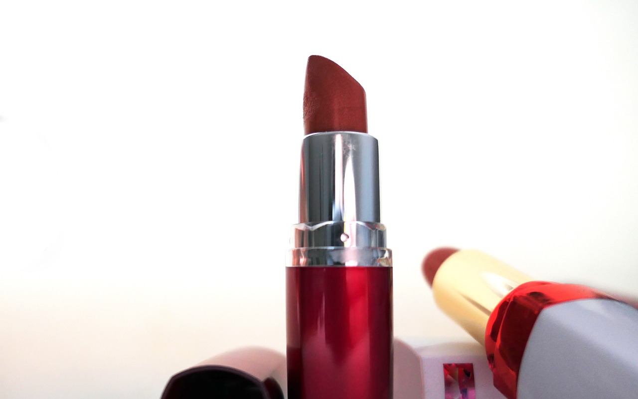 red lipsticks rejuvenate