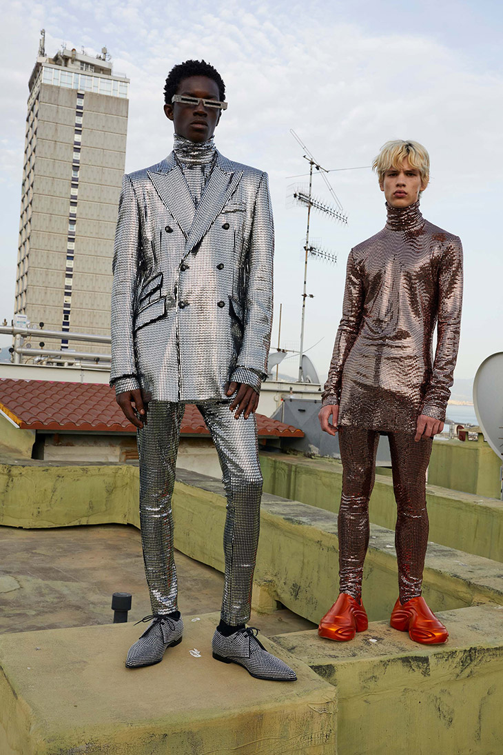 Timelessness in a set with the futuristic DolceGabanna campaign