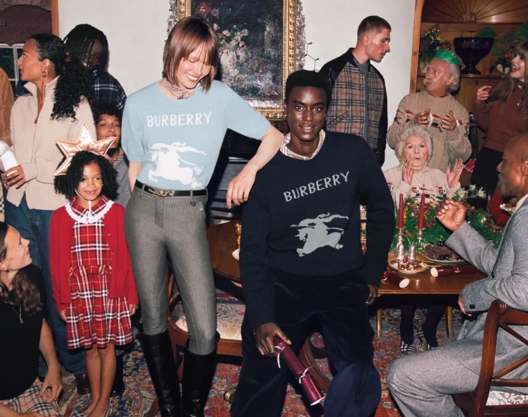 Burberry under the Christmas tree: how the 2025 campaign redefines holiday luxury