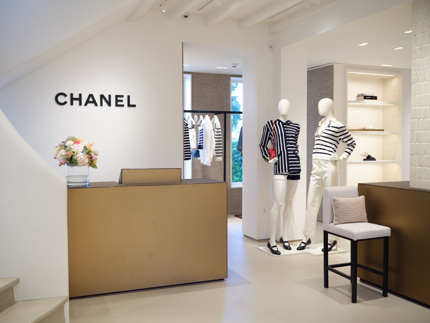 Chanel boutique blog