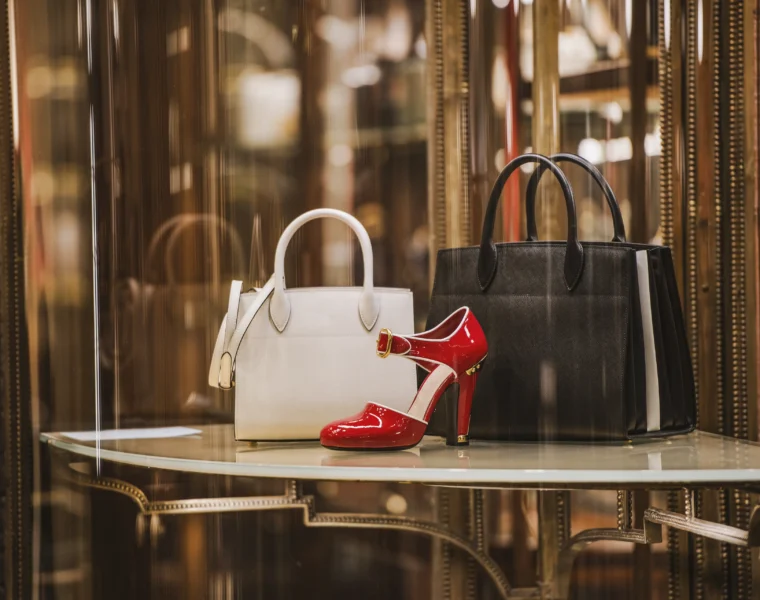 luxury at a crossroads: slowing growth and reorganization according to McKinsey