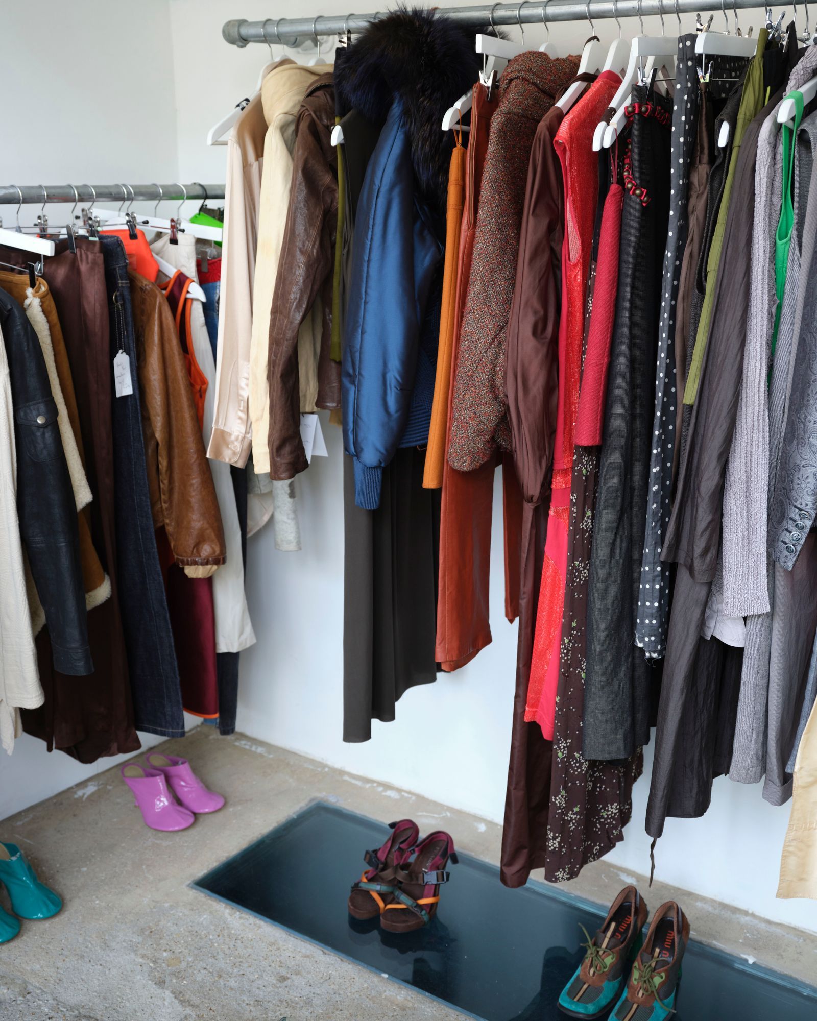 luxury vintage goods market