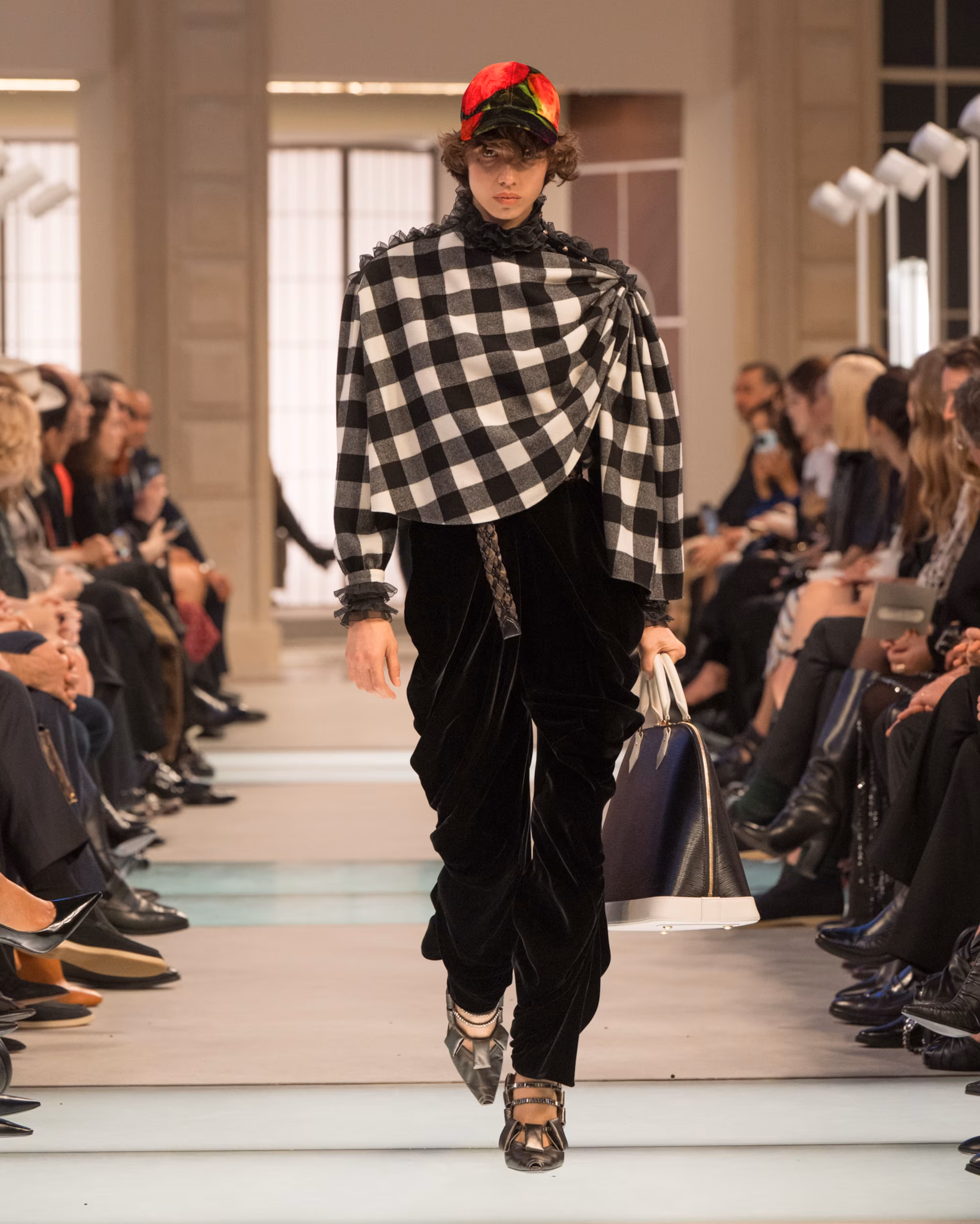 pokaz kolekcji damskiej LV LV women's collection show