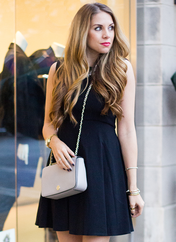 which handbag to wear with a black dress