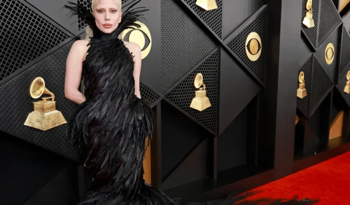 lady gaga and dramatic avant garde black swan styling e17701